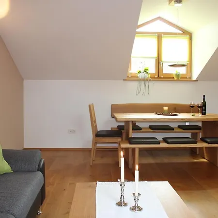 Am Dreiseithof Apartman