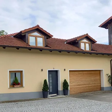 Apartment Am Dreiseithof *